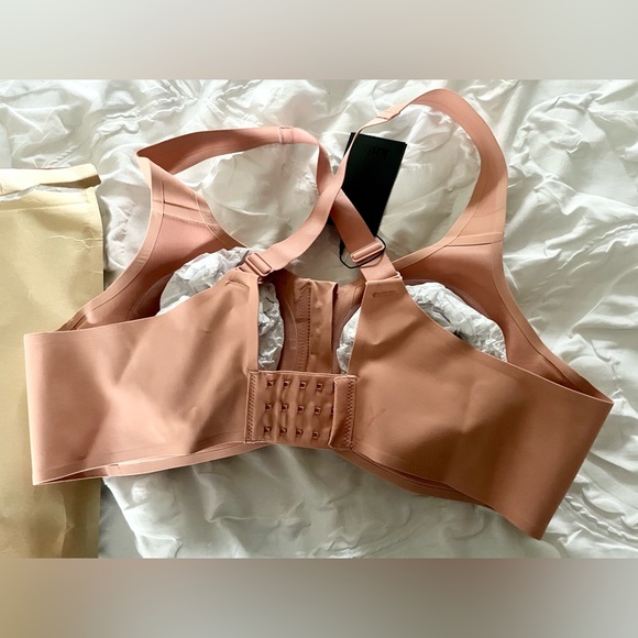 Knix Catalyst Front Zip Sports bra - Picture 2 of 3